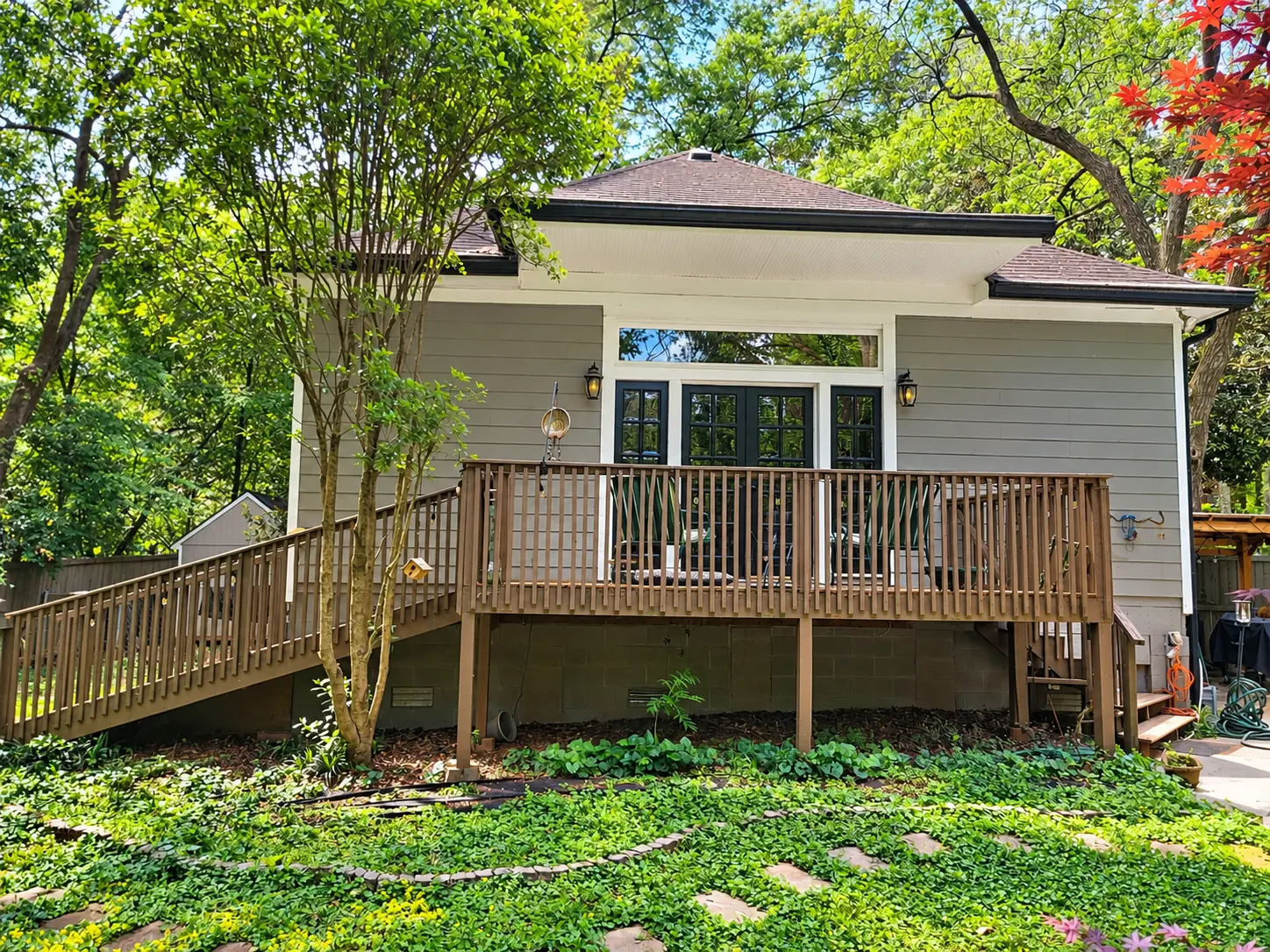 Before: screened-porch-backyard-transformation